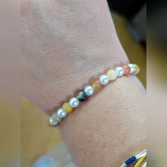 Elegant Faux Pearl and Gemstone Bracelet - Picture 2 of 4